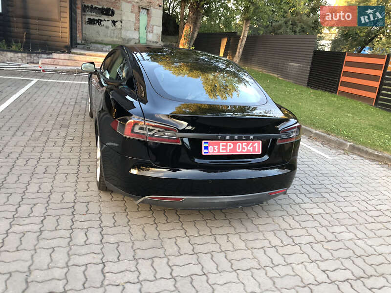 Ліфтбек Tesla Model S 2013 в Луцьку