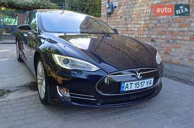 Ліфтбек Tesla Model S 2014 в 