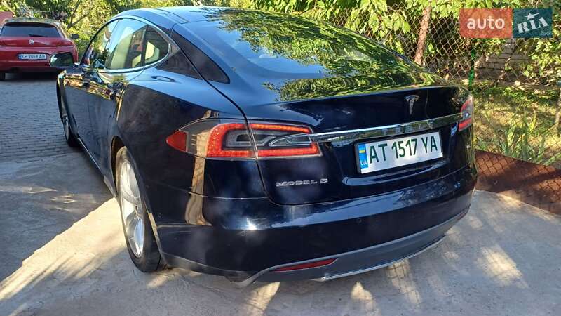 Ліфтбек Tesla Model S 2014 в Запоріжжі