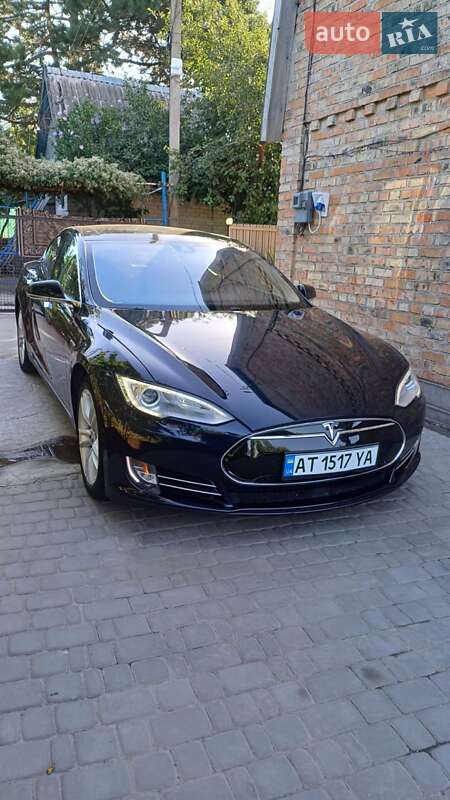 Ліфтбек Tesla Model S 2014 в Запоріжжі