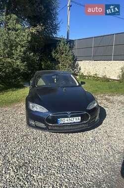 Tesla Model S 2014