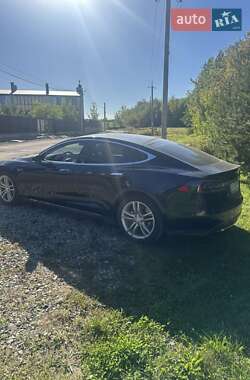 Лифтбек Tesla Model S 2014 в 