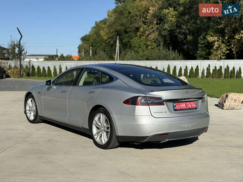 Лифтбек Tesla Model S 2013 в Луцке