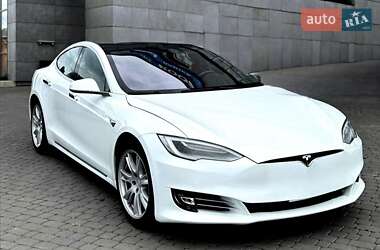 Лифтбек Tesla Model S 2020 в Одессе