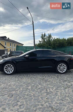 Лифтбек Tesla Model S 2016 в 