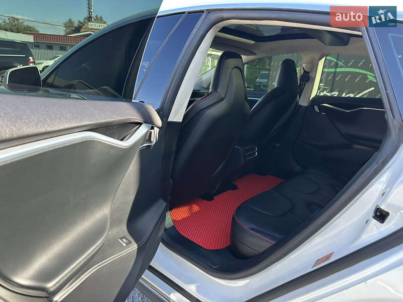 Лифтбек Tesla Model S 2013 в Киеве