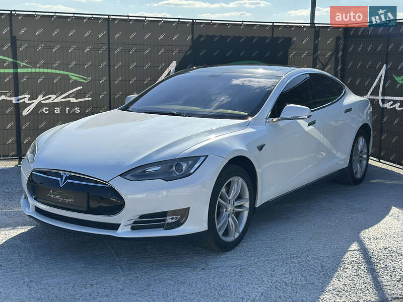 Лифтбек Tesla Model S 2013 в Киеве