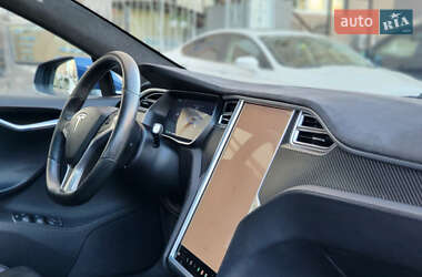 Лифтбек Tesla Model S 2017 в 