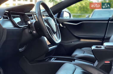 Лифтбек Tesla Model S 2017 в 