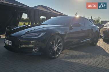 Лифтбек Tesla Model S 2020 в 