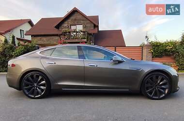 Ліфтбек Tesla Model S 2015 в Житомирі