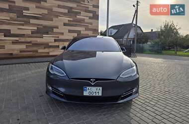 Ліфтбек Tesla Model S 2016 в 