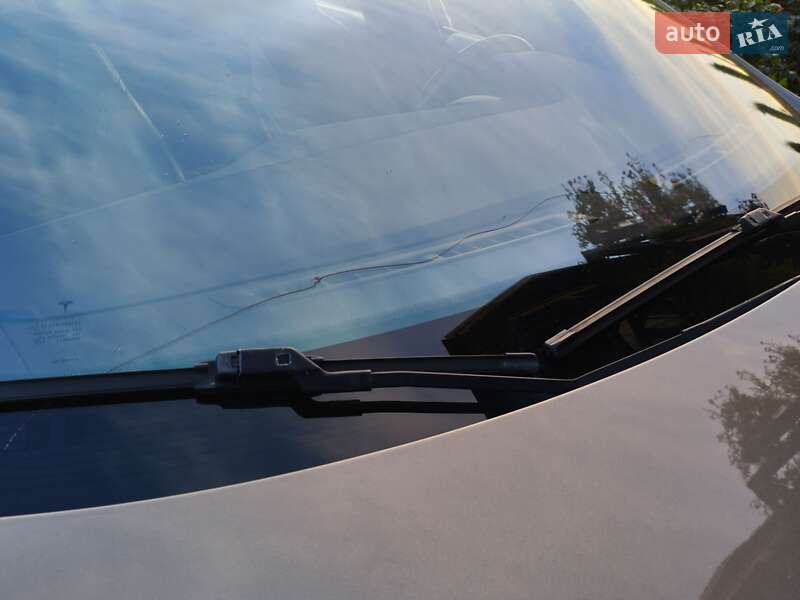 Лифтбек Tesla Model S 2015 в Житомире фото 29 Лифтбек Tesla Model S 2015 в Житомире