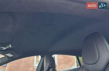 Лифтбек Tesla Model S 2017 в 