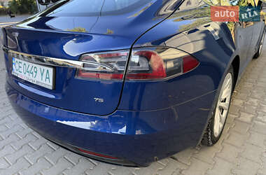 Лифтбек Tesla Model S 2017 в 
