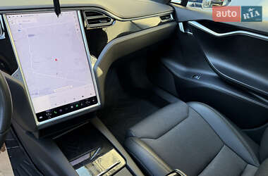 Лифтбек Tesla Model S 2017 в 