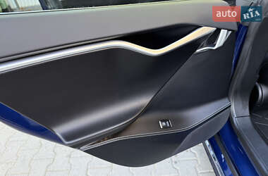 Лифтбек Tesla Model S 2017 в 