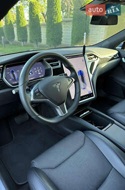 Лифтбек Tesla Model S 2017 в 