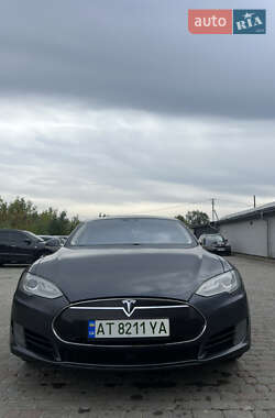 Tesla Model S 2015