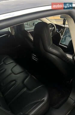 Ліфтбек Tesla Model S 2015 в 