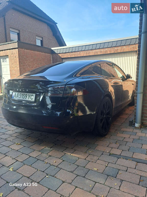 Лифтбек Tesla Model S 2019 в Киеве фото 10 Лифтбек Tesla Model S 2019 в Киеве