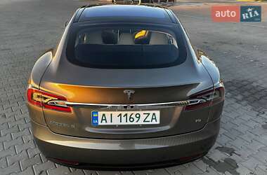 Лифтбек Tesla Model S 2016 в Киеве