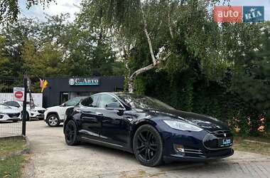 Ліфтбек Tesla Model S 2014 в 