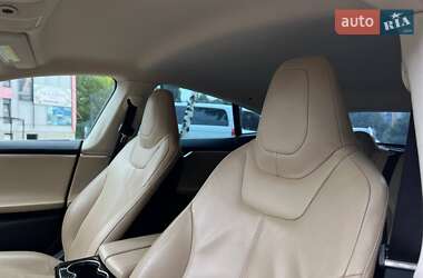 Ліфтбек Tesla Model S 2014 в 
