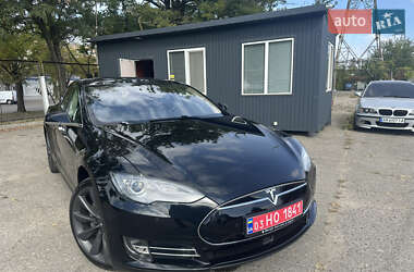 Ліфтбек Tesla Model S 2015 в Миколаєві
