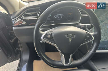 Лифтбек Tesla Model S 2015 в 