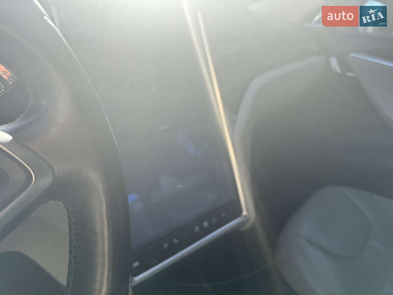 Ліфтбек Tesla Model S 2013 в Одесі