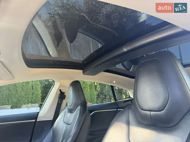 Ліфтбек Tesla Model S 2013 в Одесі