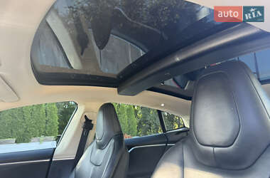 Лифтбек Tesla Model S 2013 в 