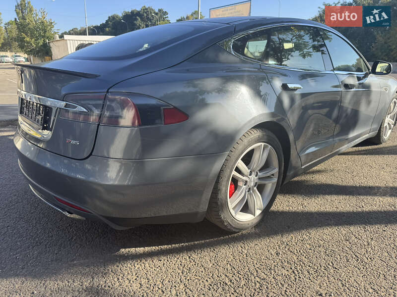 Лифтбек Tesla Model S 2014 в Одессе