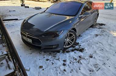 Tesla Model S 2013