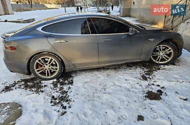 Лифтбек Tesla Model S 2013 в 