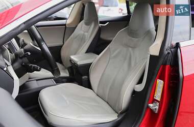 Ліфтбек Tesla Model S 2013 в 