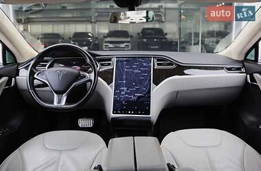 Ліфтбек Tesla Model S 2013 в 
