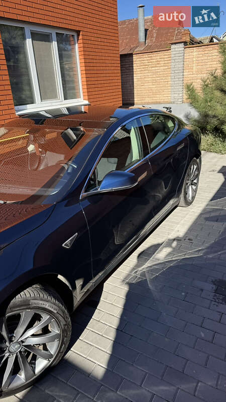 Ліфтбек Tesla Model S 2013 в Вінниці