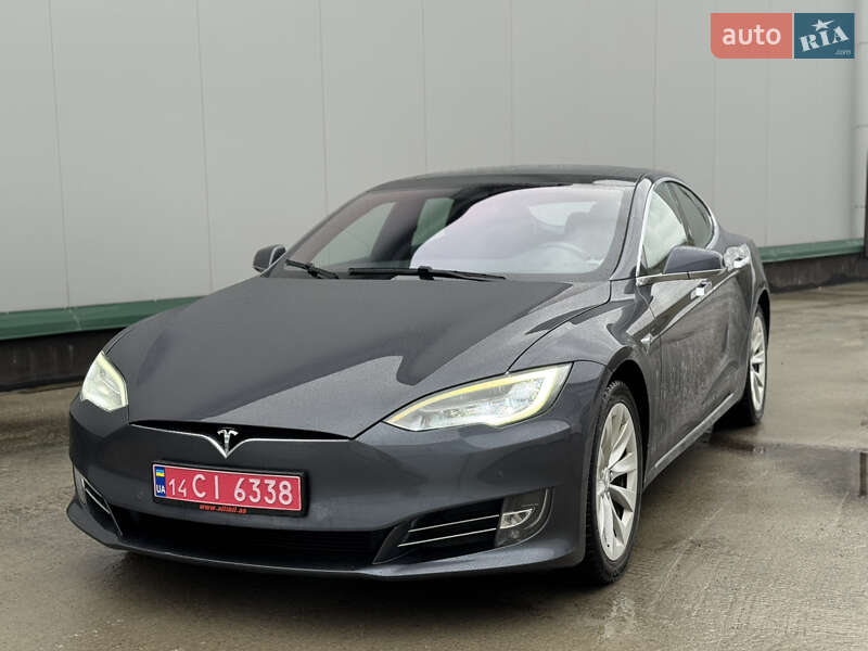 Лифтбек Tesla Model S 2018 в 
