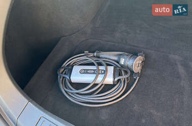 Лифтбек Tesla Model S 2013 в 