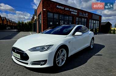 Tesla Model S 2013