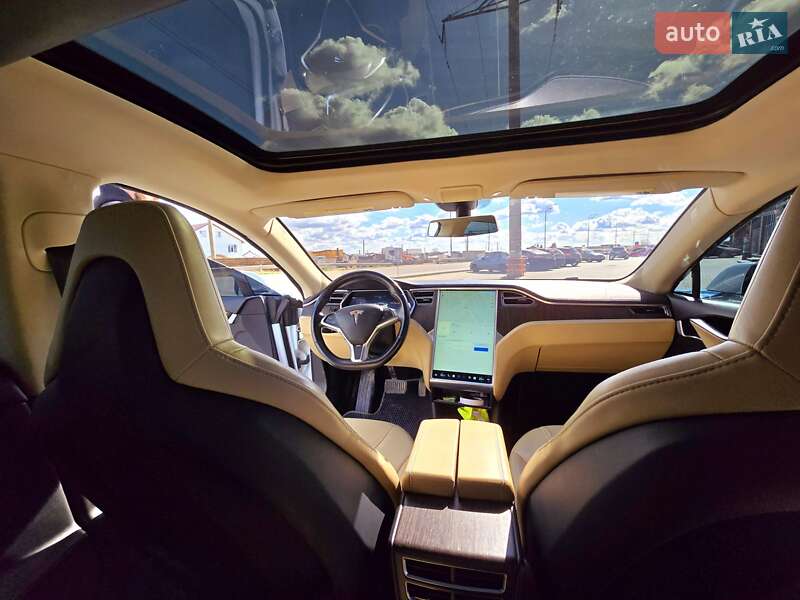 Лифтбек Tesla Model S 2013 в Виннице
