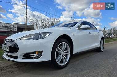 Лифтбек Tesla Model S 2013 в 