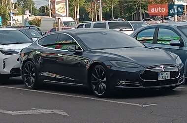Ліфтбек Tesla Model S 2014 в Кривому Розі