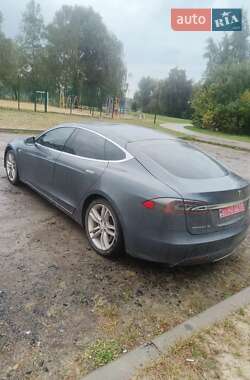 Tesla Model S 2013