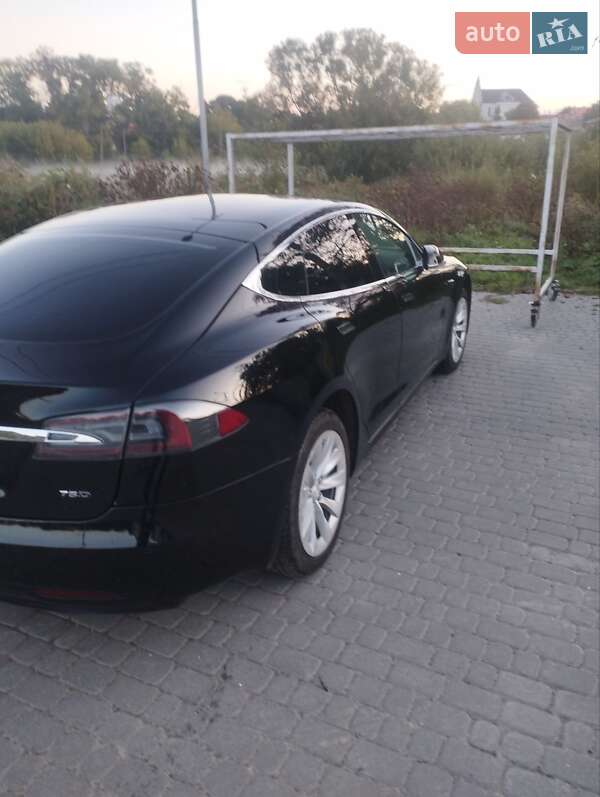 Ліфтбек Tesla Model S 2018 в Львові