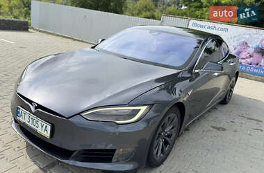 Лифтбек Tesla Model S 2016 в Снятине