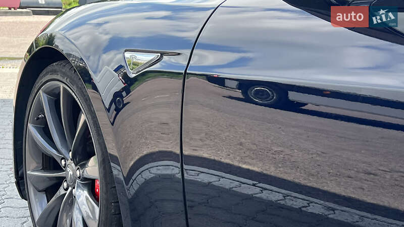 Ліфтбек Tesla Model S 2014 в Дрогобичі фото 41 Ліфтбек Tesla Model S 2014 в Дрогобичі