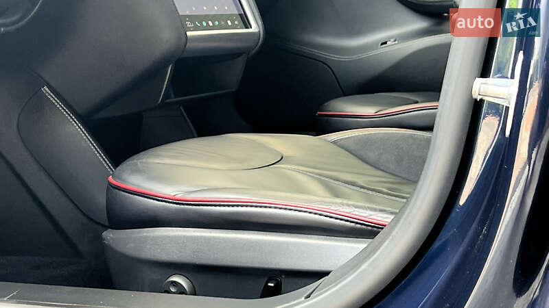 Ліфтбек Tesla Model S 2014 в Дрогобичі фото 53 Ліфтбек Tesla Model S 2014 в Дрогобичі